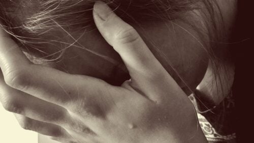 main image for blog on taking omega-3 for postpartum depression